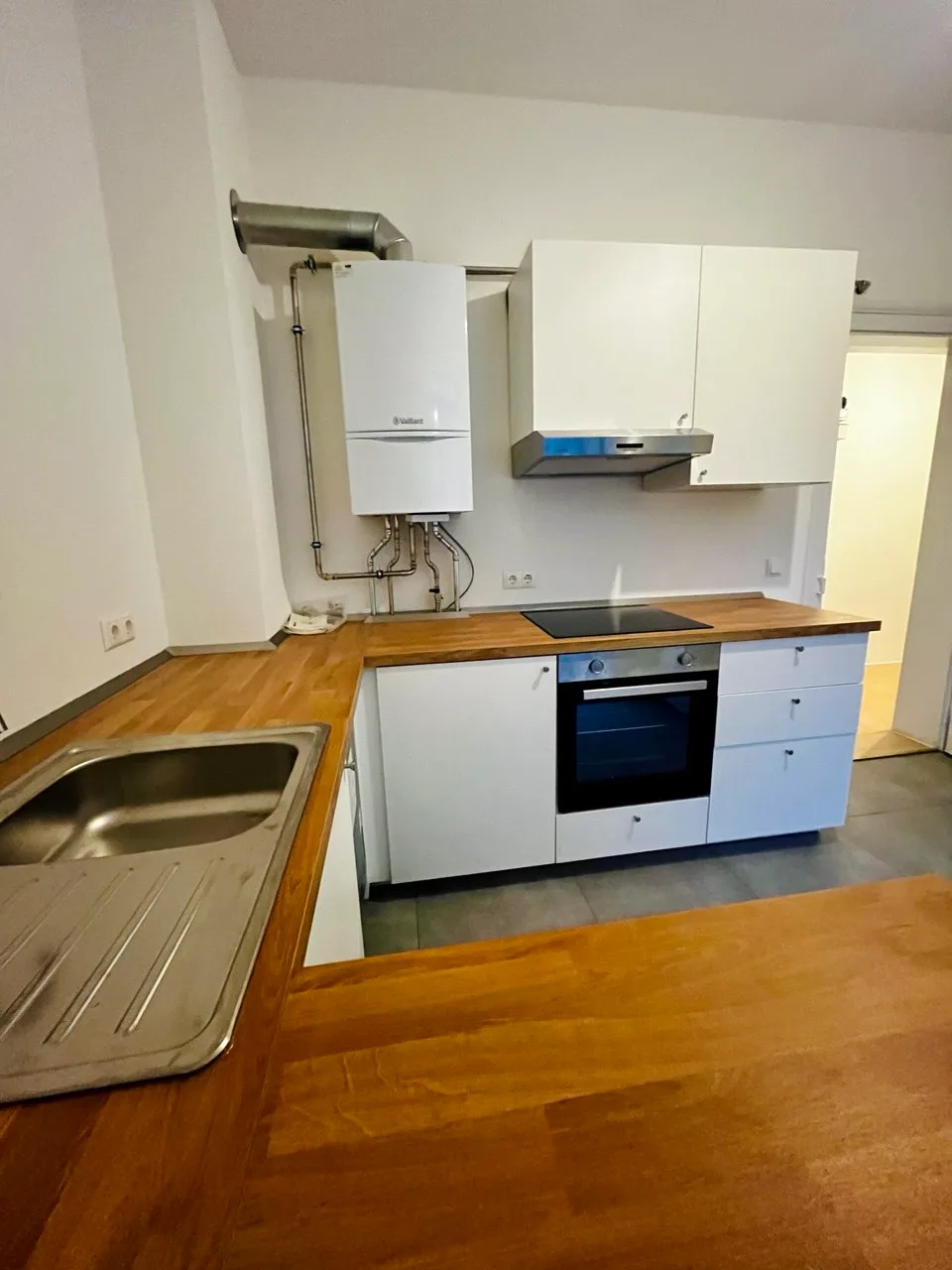 Furnished Shared Room near Friedrich-Ebert-Platz | All-Inclusive Student Housing - Image 2