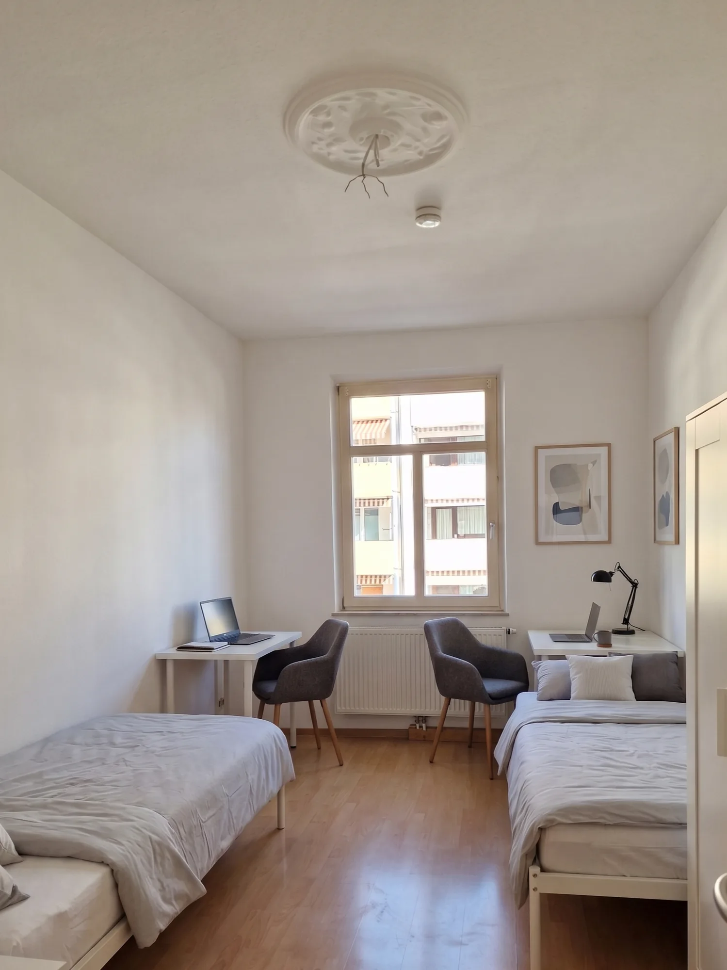 Furnished Shared Room in Girls-Only Flat near Sündersbühl U-Bahn | All-Inclusive Student Housing - Image 2